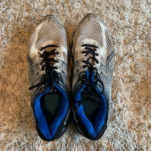 Running Shoes